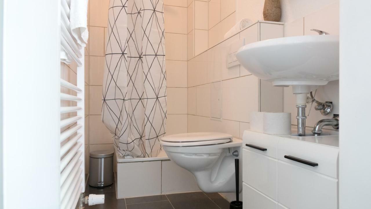 Apartments An Der Universitaet Вупертал Екстериор снимка