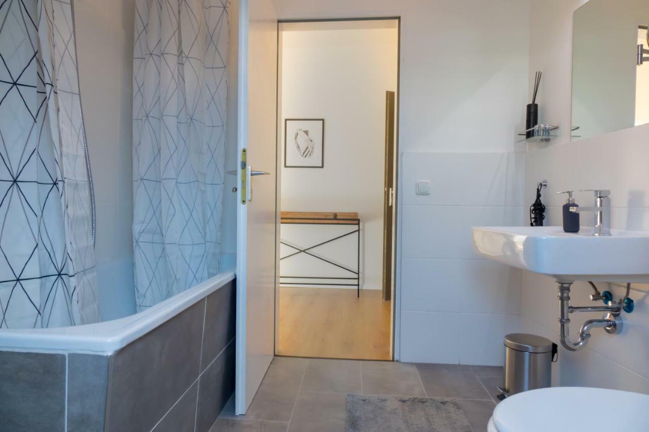 Apartments An Der Universitaet Вупертал Екстериор снимка